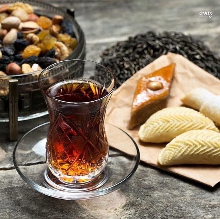Azerbaijani Tea: Traditions, Flavors, and Rituals